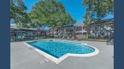 Salem Square Apartments