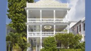 Island City House Hotel