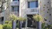 La Villa Lake Apartments